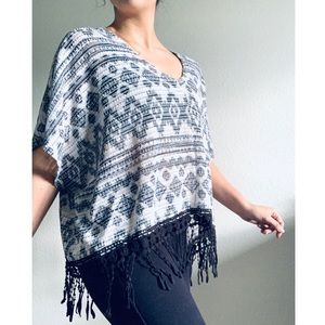 〰️ Black & White Shawl 〰️